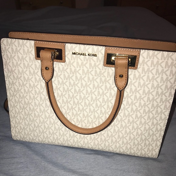 Michael Kors Handbags - Michael Kors Purse